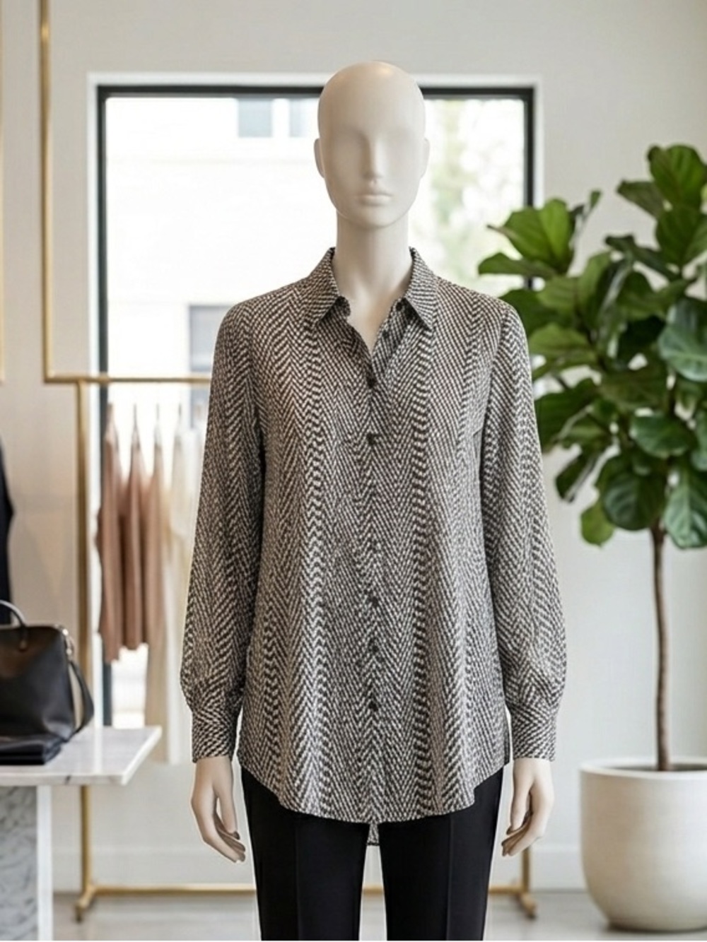 DKNYC Black & White Print Button Front Blouse with Flowy panels